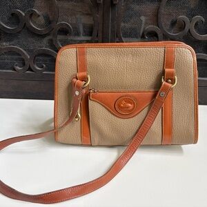 Vintage Dooney & Bourke Classic All Weather Leather Pebble Shoulder Bag